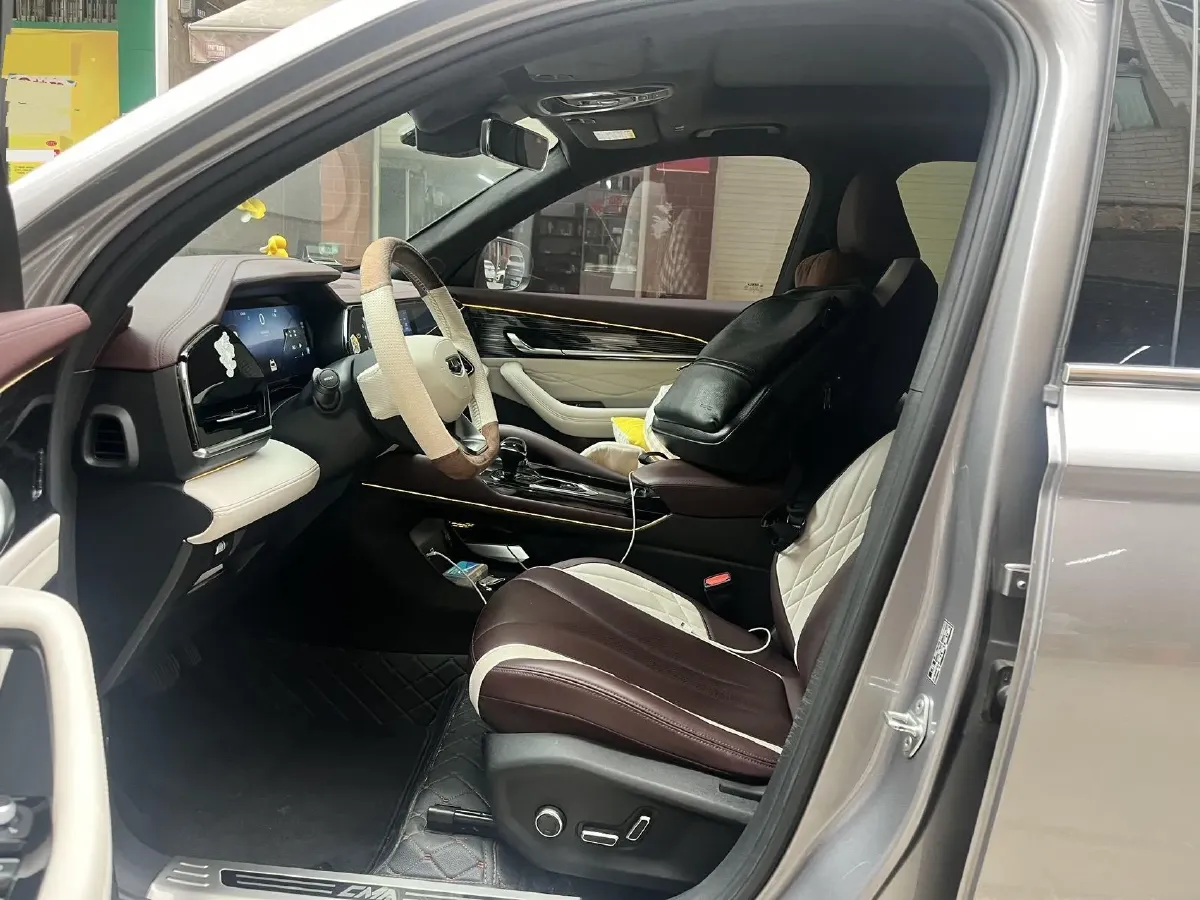 2021 Geely Monjaro 2.0T 238HP L4 8AT,autocango,china used car exporter,china ev exporter,chinese used car exporter,chinese used ev exporter