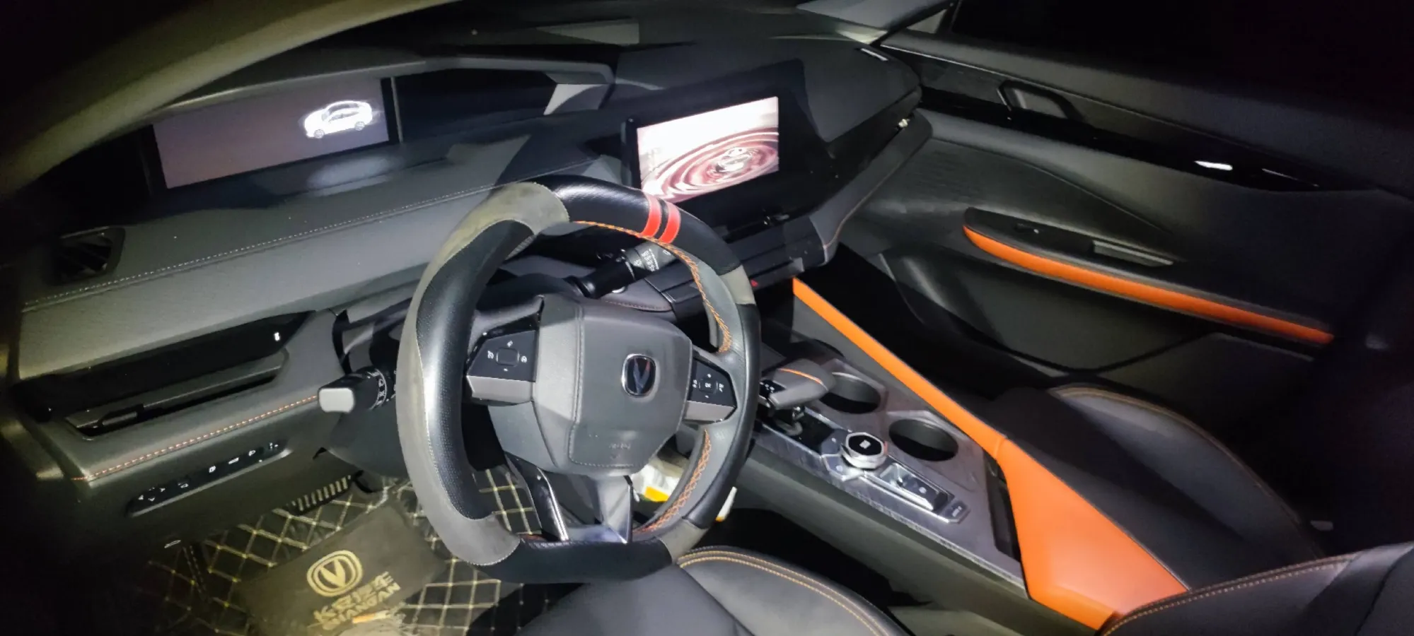 2023 ChangAn UNI-V iDD 1.5T 170HP L4 6TCT PHEV 18.4KWH,autocango,china used car exporter,china ev exporter,chinese used car exporter,chinese used ev exporter