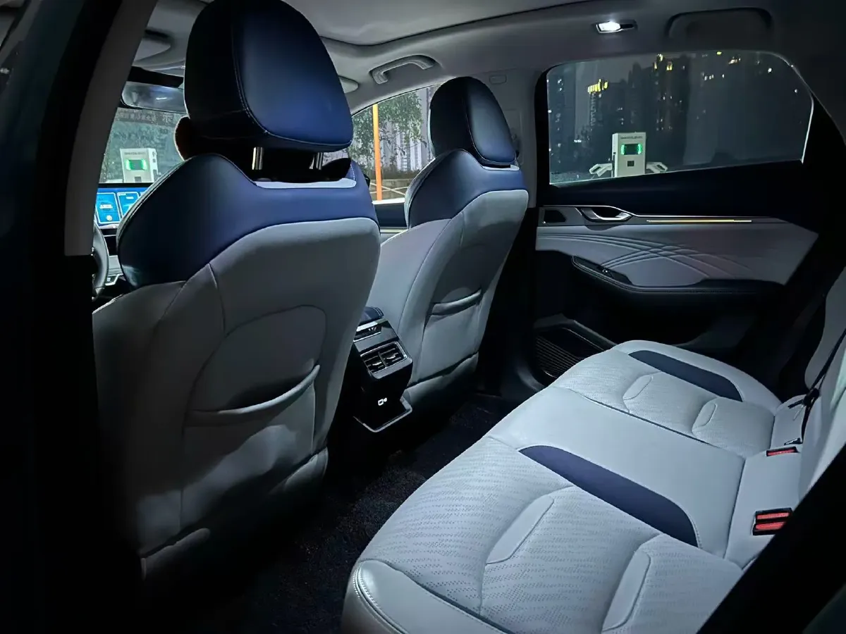 2021 Geely Preface 2.0T 190HP L4 7DCT,autocango,china used car exporter,china ev exporter,chinese used car exporter,chinese used ev exporter