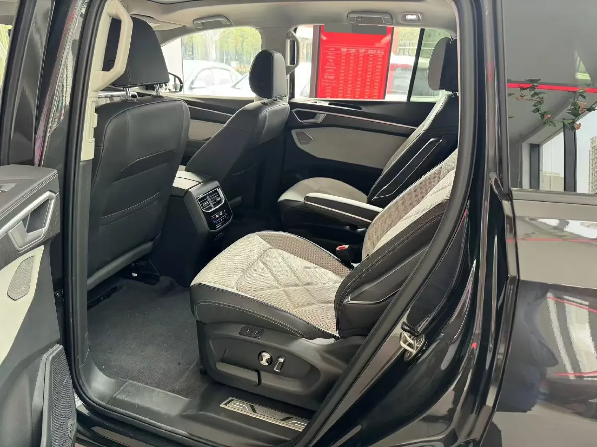 2026 Volkswagen Talagon 2.0T 272HP L4 7DCT,autocango,china used car exporter,china ev exporter,chinese used car exporter,chinese used ev exporter