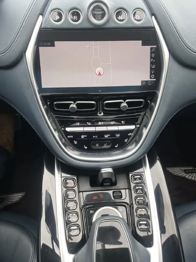 2020 Aston Martin DBX 4.0T 550HP V8 9AT,autocango,china used car exporter,china ev exporter,chinese used car exporter,chinese used ev exporter