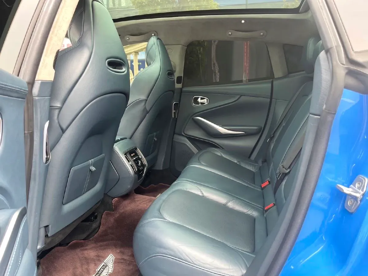 2020 Aston Martin DBX 4.0T 550HP V8 9AT,autocango,china used car exporter,china ev exporter,chinese used car exporter,chinese used ev exporter