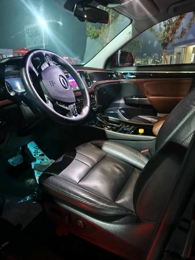 2017 GAC Trumpchi GS8 2.0T 201HP L4 6AT,autocango,china used car exporter,china ev exporter,chinese used car exporter,chinese used ev exporter