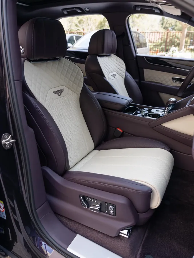 2021 Bentley Bentayga 4.0T 550HP V8 8AT,autocango,china used car exporter,china ev exporter,chinese used car exporter,chinese used ev exporter