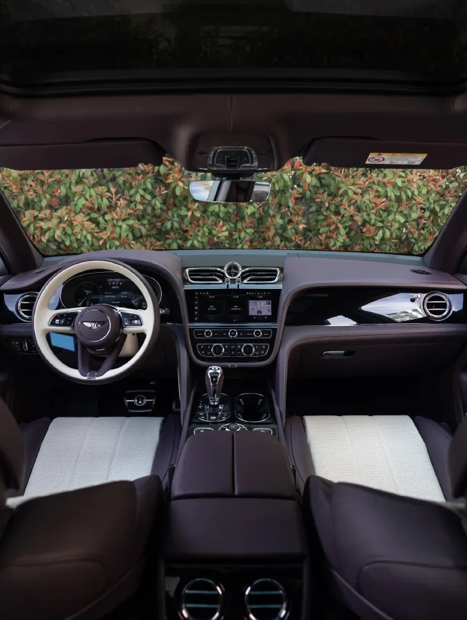 2021 Bentley Bentayga 4.0T 550HP V8 8AT,autocango,china used car exporter,china ev exporter,chinese used car exporter,chinese used ev exporter