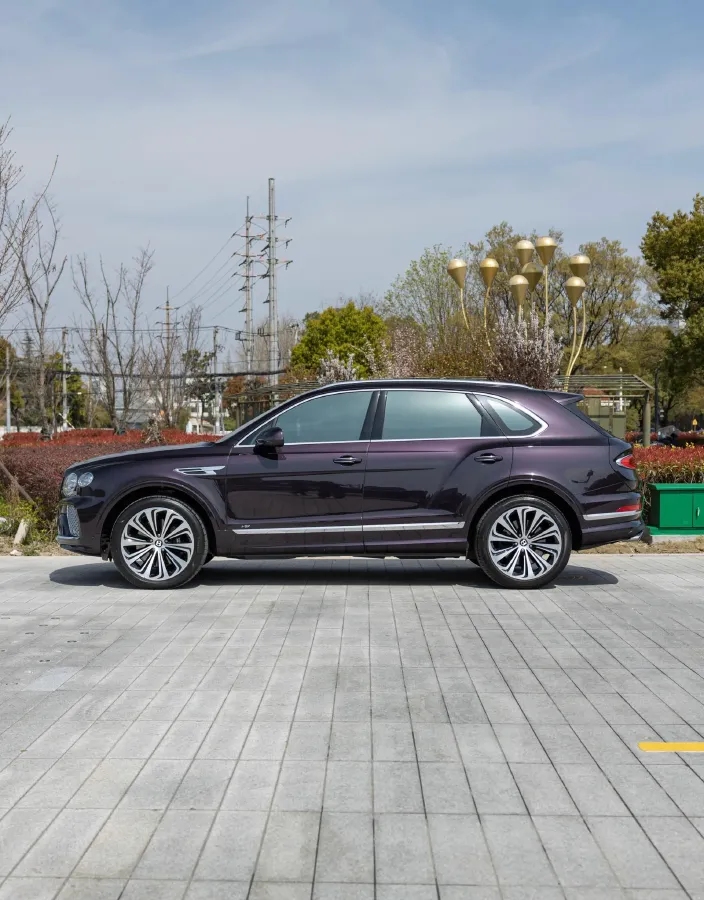 2021 Bentley Bentayga 4.0T 550HP V8 8AT,autocango,china used car exporter,china ev exporter,chinese used car exporter,chinese used ev exporter