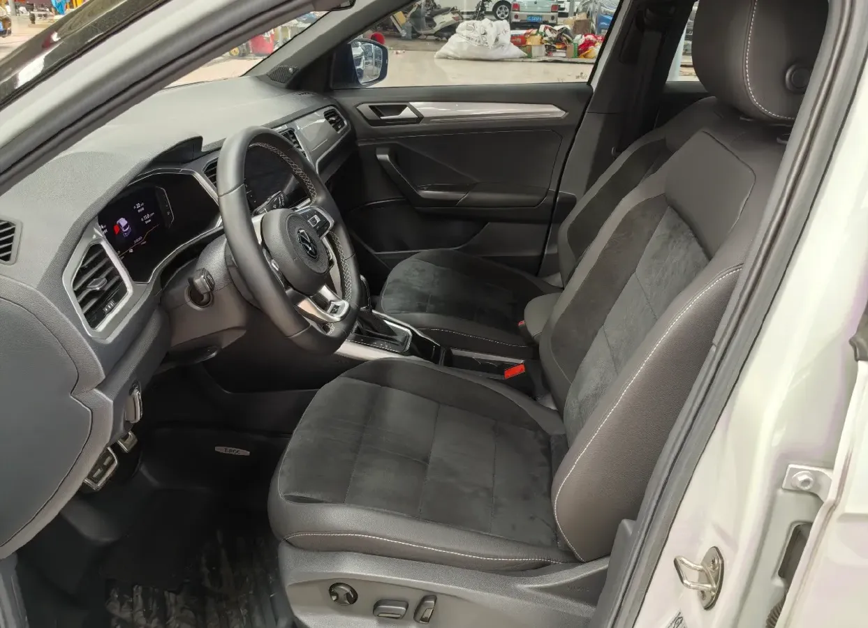 2022 Volkswagen T-Roc 1.4T 150HP L4 7DCT,autocango,china used car exporter,china ev exporter,chinese used car exporter,chinese used ev exporter