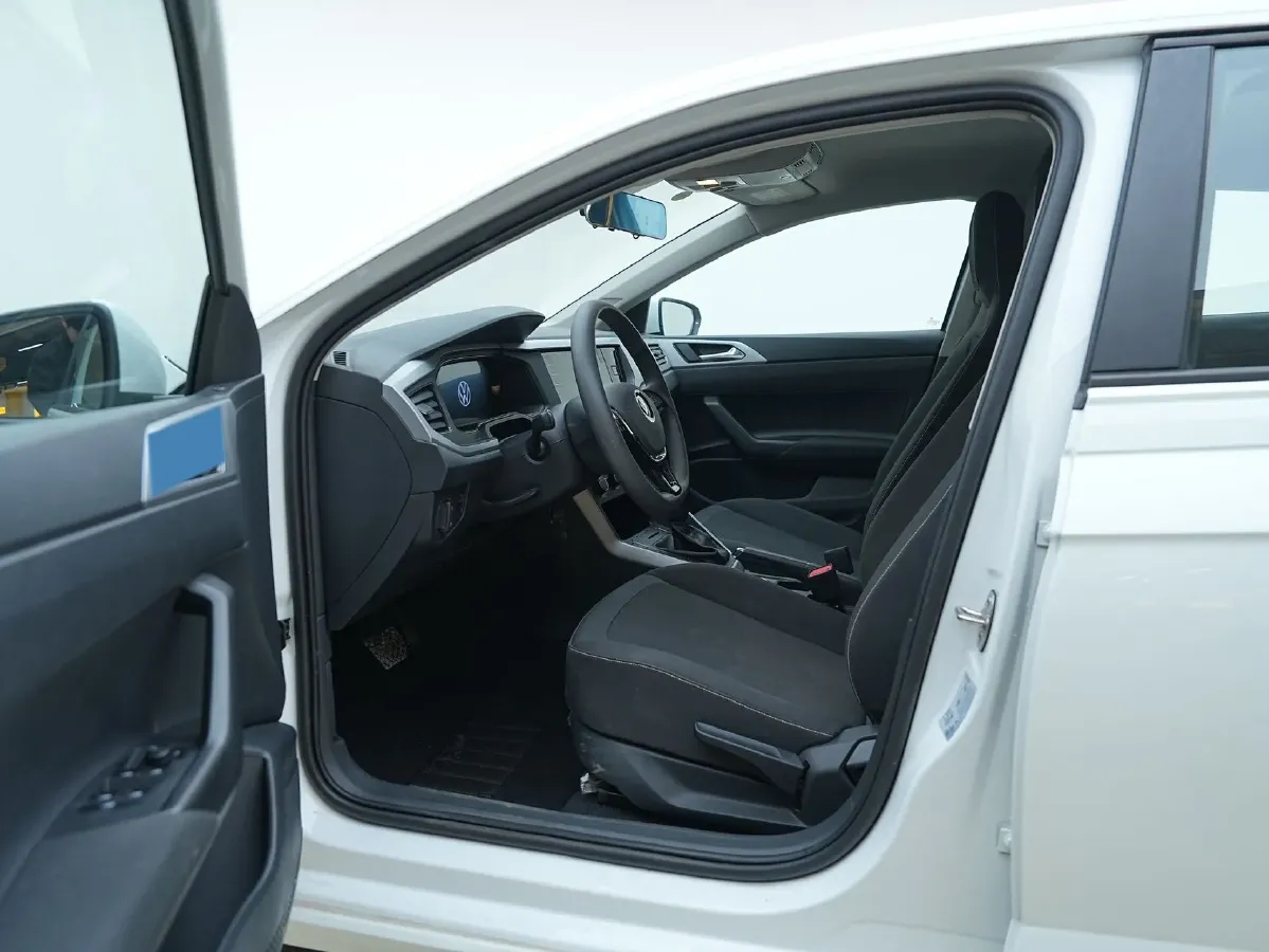 2023 Volkswagen Polo 1.5L 110HP L4 6AT,autocango,china used car exporter,china ev exporter,chinese used car exporter,chinese used ev exporter