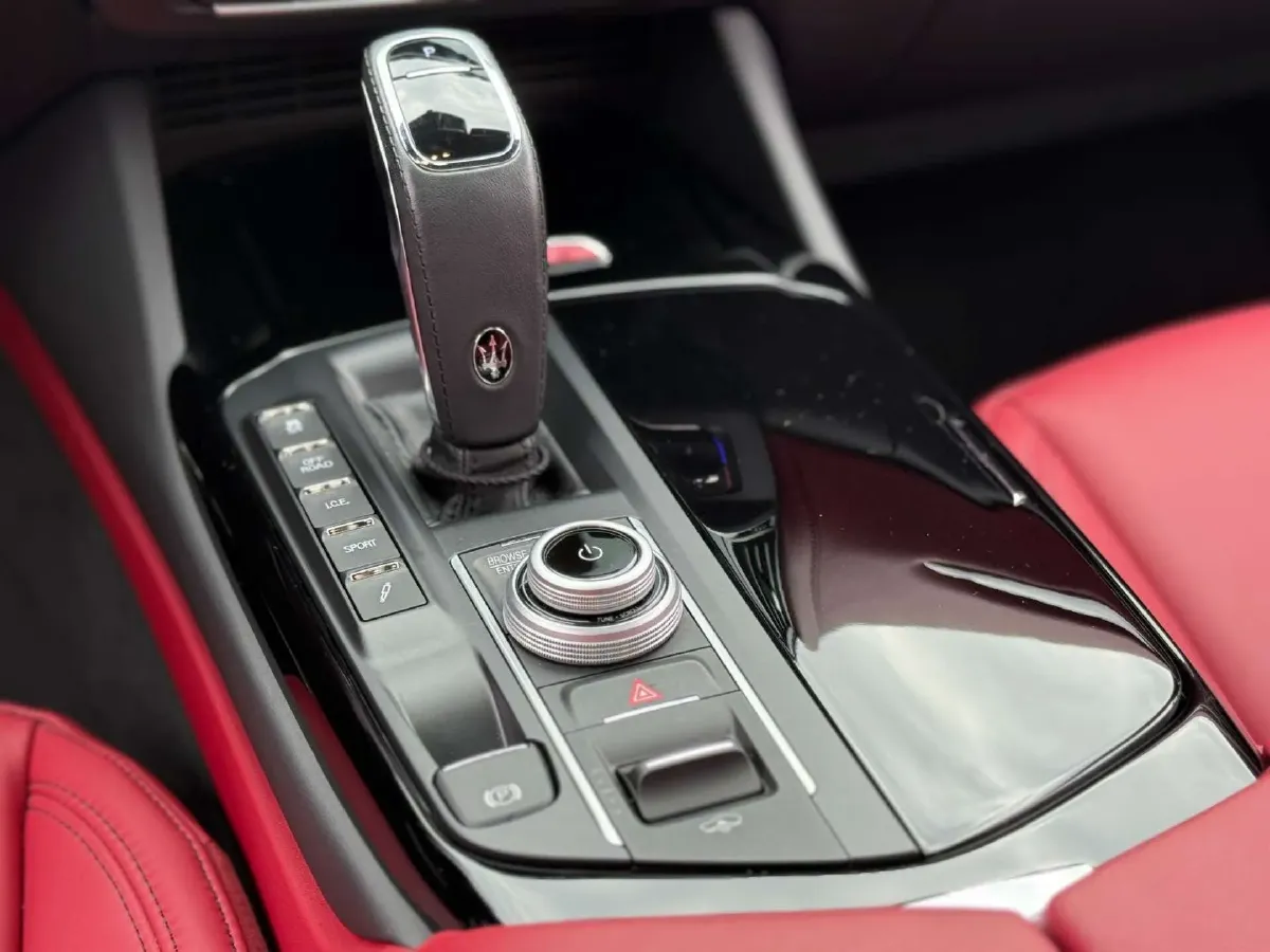 2021 Audi A8 3.0T 340HP V6 8AT,autocango,china used car exporter,china ev exporter,chinese used car exporter,chinese used ev exporter