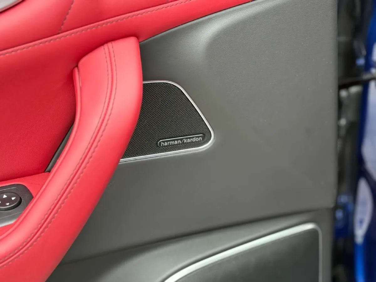 2021 Audi A8 3.0T 340HP V6 8AT,autocango,china used car exporter,china ev exporter,chinese used car exporter,chinese used ev exporter