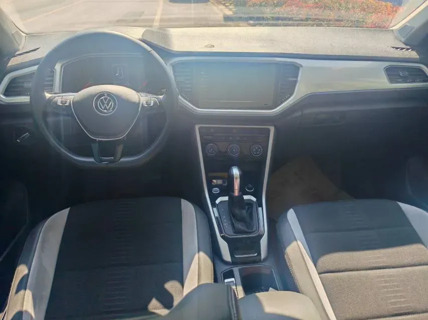 2022 Volkswagen T-Roc 1.4T 150HP L4 7DCT,autocango,china used car exporter,china ev exporter,chinese used car exporter,chinese used ev exporter