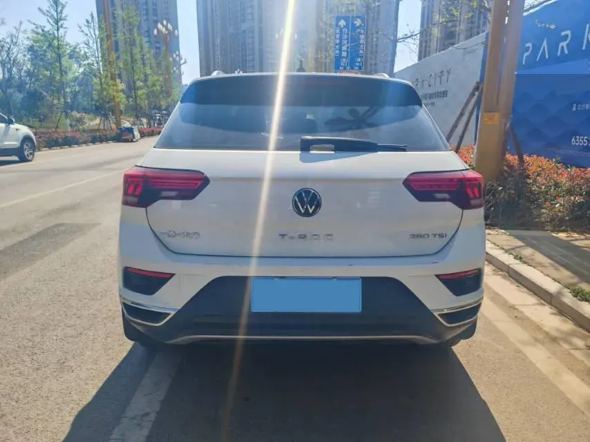 2022 Volkswagen T-Roc 1.4T 150HP L4 7DCT,autocango,china used car exporter,china ev exporter,chinese used car exporter,chinese used ev exporter