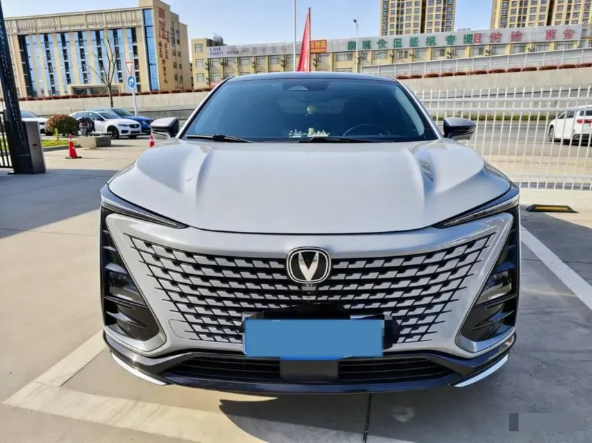 2023 ChangAn UNI-T 1.5T 188HP L4 7DCT,autocango,china used car exporter,china ev exporter,chinese used car exporter,chinese used ev exporter