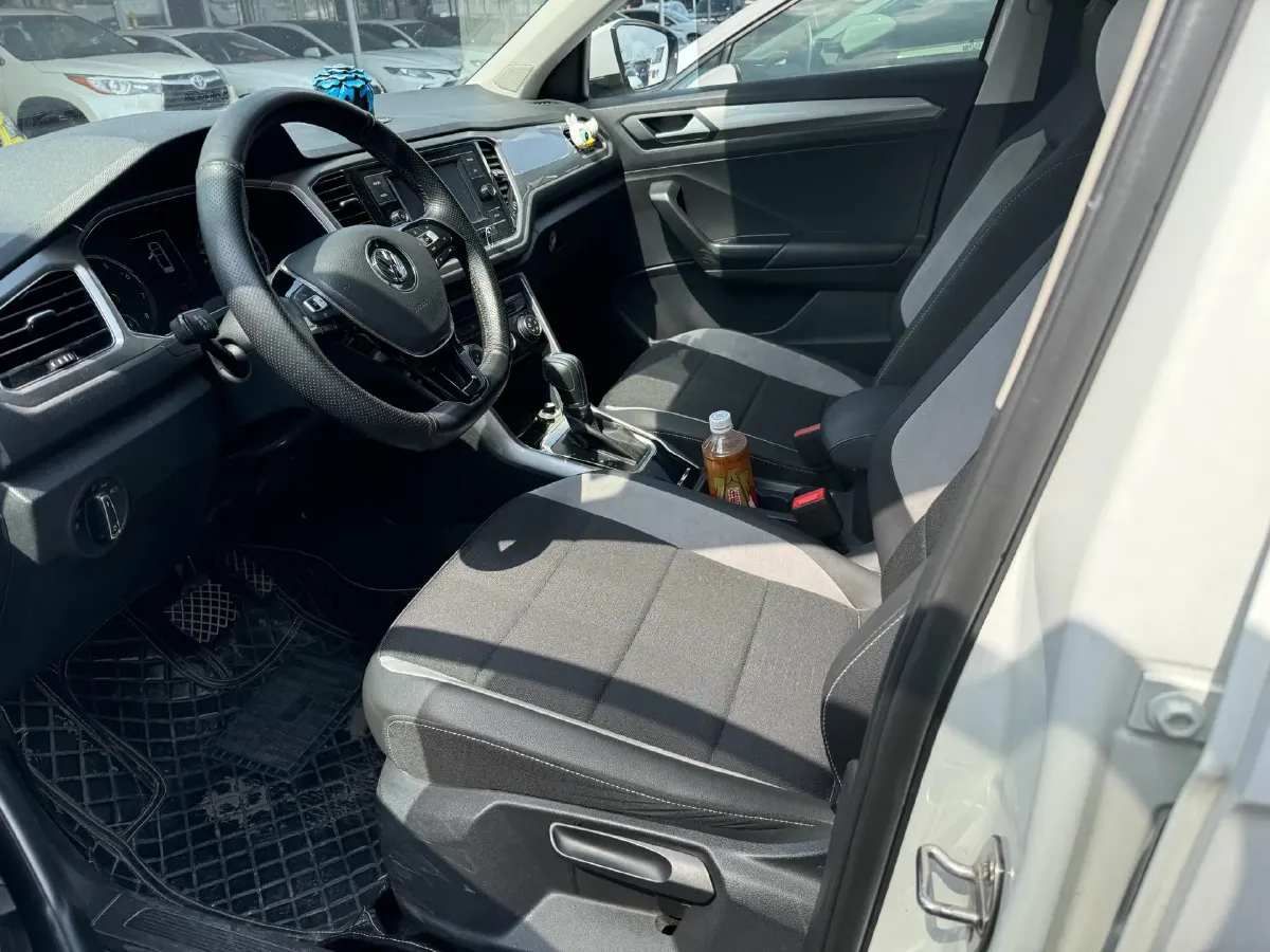 2019 Volkswagen T-Roc 1.4T 150HP L4 7DCT,autocango,china used car exporter,china ev exporter,chinese used car exporter,chinese used ev exporter