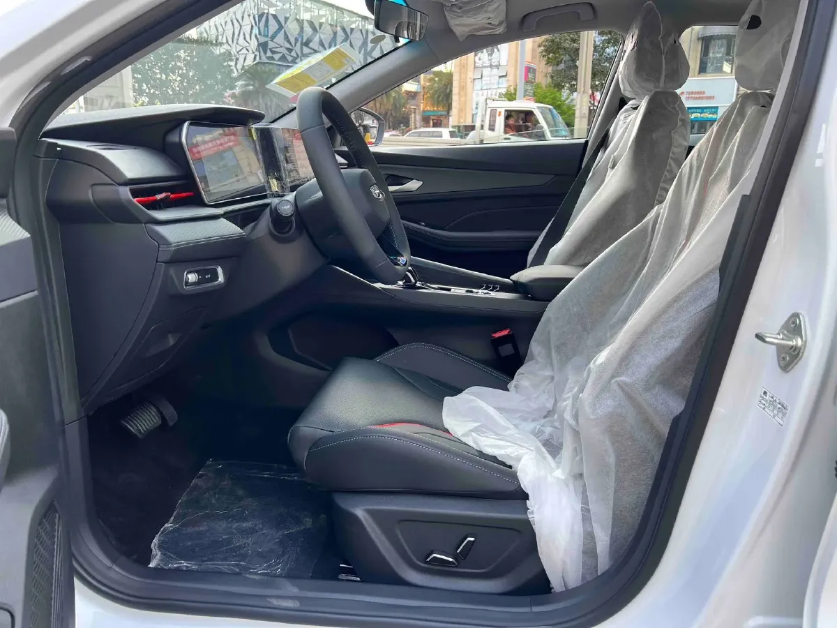 2024 Geely Binray 1.5T 181HP L4 7DCT,autocango,china used car exporter,china ev exporter,chinese used car exporter,chinese used ev exporter