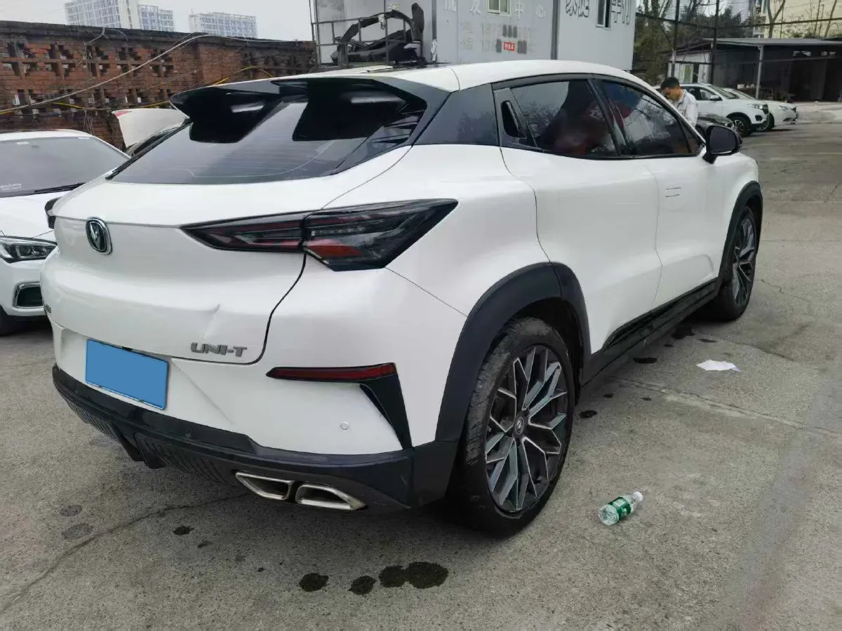 2022 ChangAn UNI-T 1.5T 188HP L4 7DCT,autocango,china used car exporter,china ev exporter,chinese used car exporter,chinese used ev exporter
