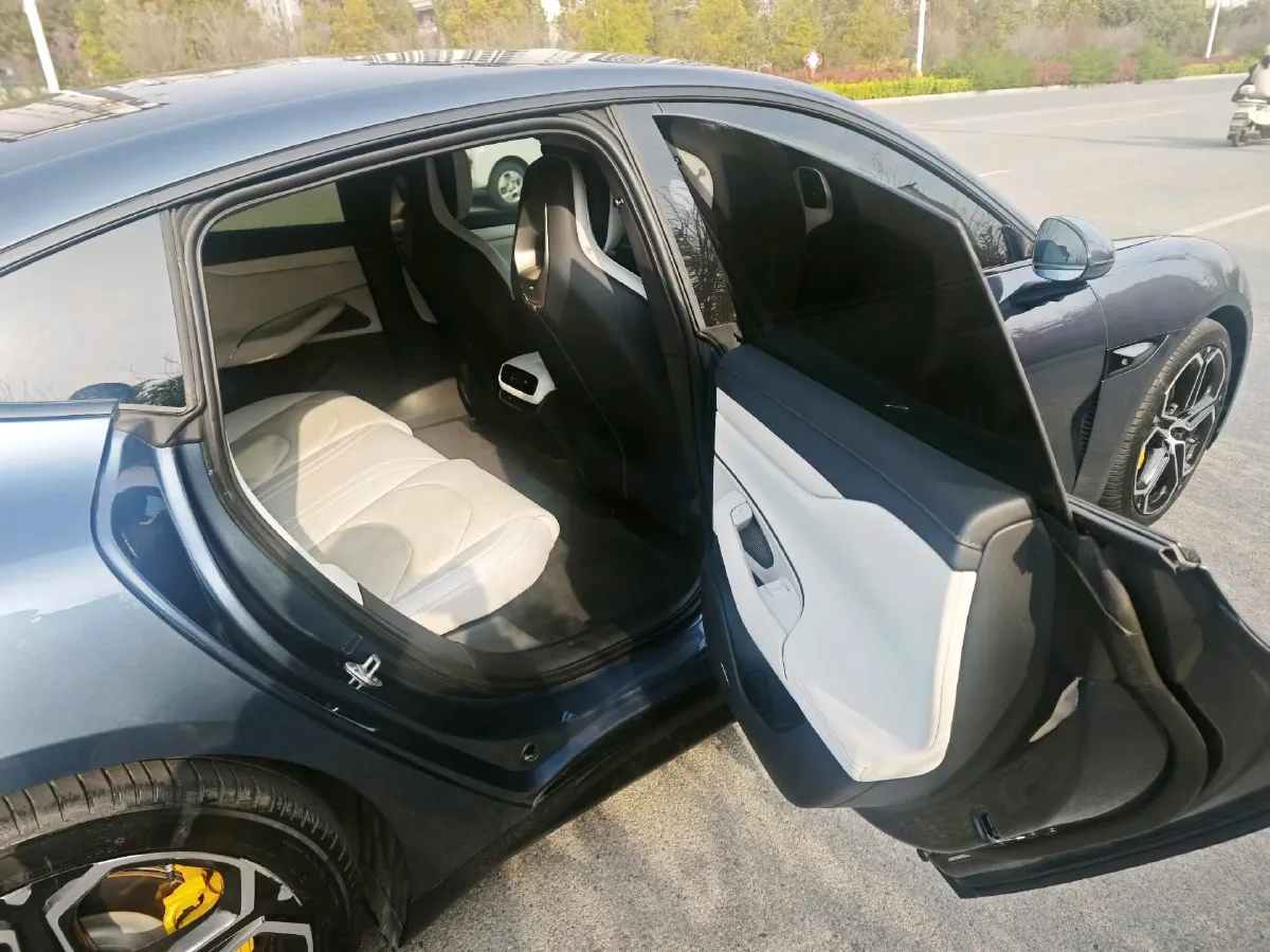 2024 MI SU7 BEV 101KWH,autocango,china used car exporter,china ev exporter,chinese used car exporter,chinese used ev exporter