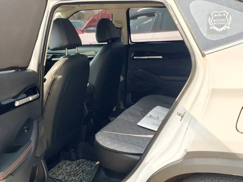 2023 Kia Seltos 1.5L 115HP L4 CVT,autocango,china used car exporter,china ev exporter,chinese used car exporter,chinese used ev exporter
