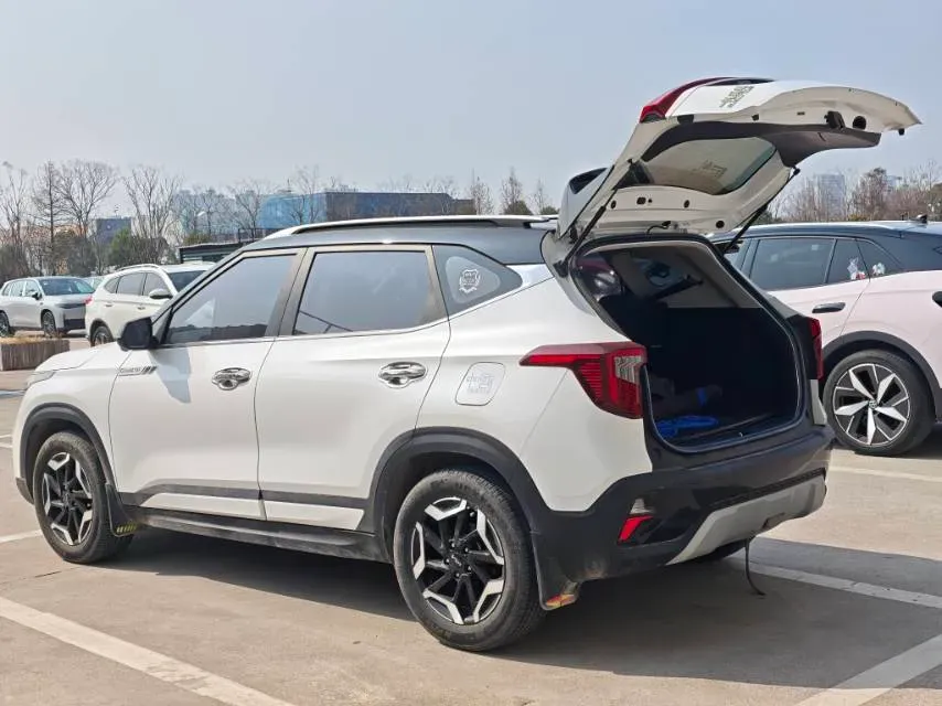 2023 Kia Seltos 1.5L 115HP L4 CVT,autocango,china used car exporter,china ev exporter,chinese used car exporter,chinese used ev exporter