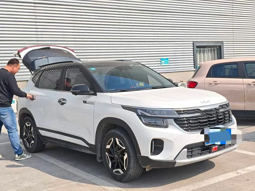 2023 Kia Seltos 1.5L 115HP L4 CVT,autocango,china used car exporter,china ev exporter,chinese used car exporter,chinese used ev exporter