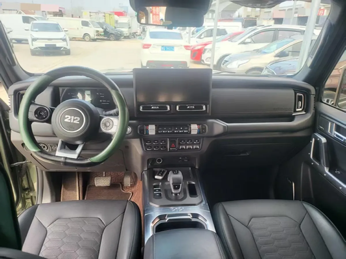 2024 212 212 T01 2.0T 252HP L4 8AT,autocango,china used car exporter,china ev exporter,chinese used car exporter,chinese used ev exporter