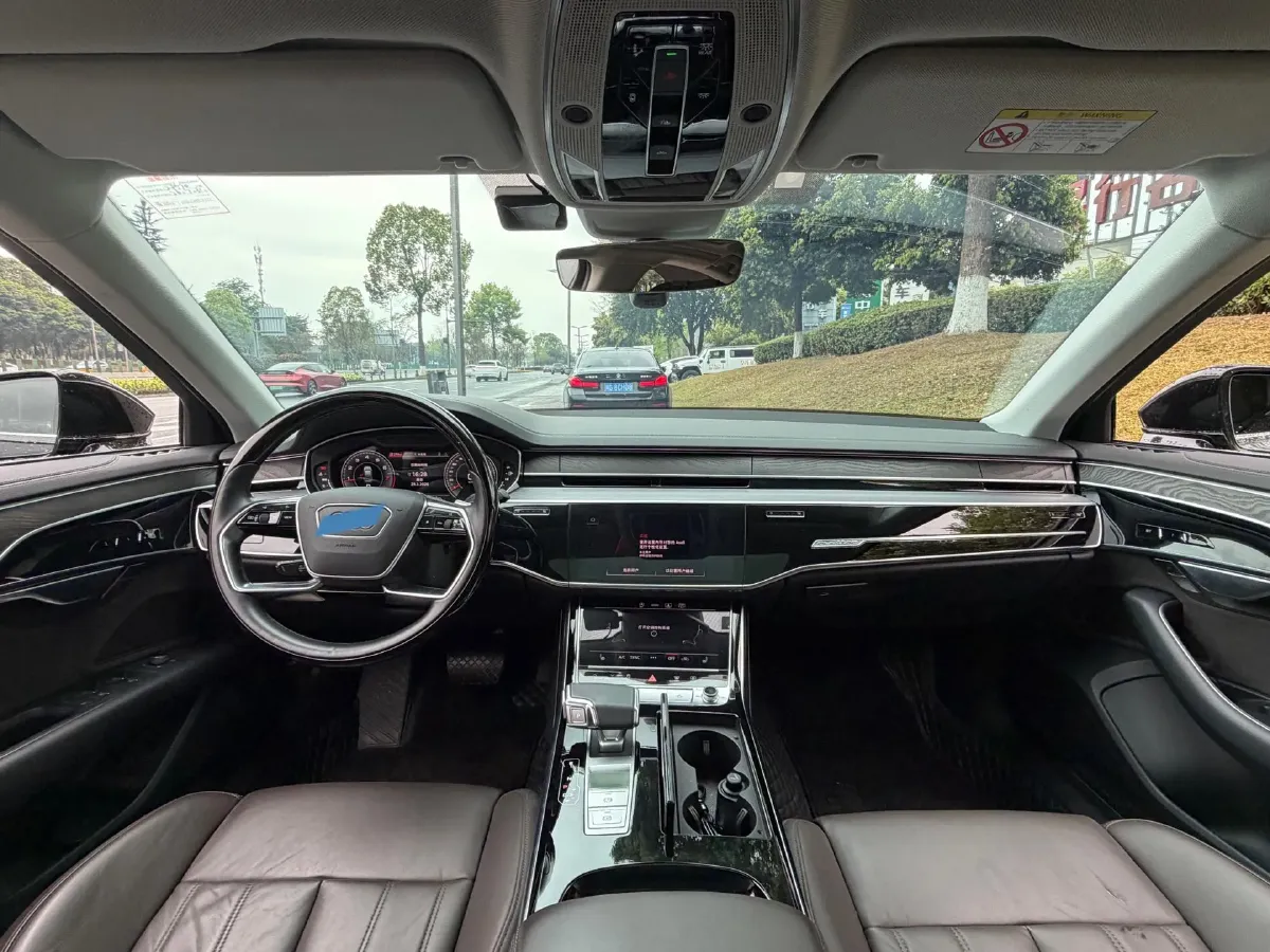 2023 Audi A8 2.0T 265HP L4 8AT,autocango,china used car exporter,china ev exporter,chinese used car exporter,chinese used ev exporter