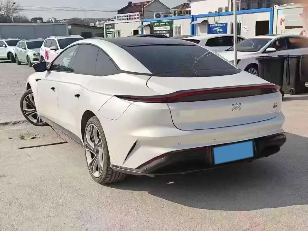 2022 IM L7 BEV 90KWH,autocango,china used car exporter,china ev exporter,chinese used car exporter,chinese used ev exporter