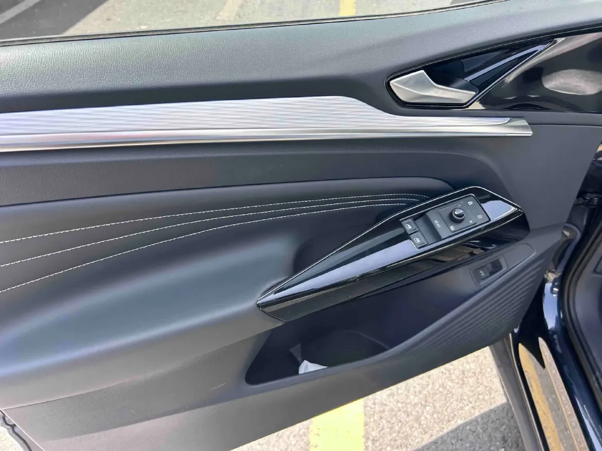 2021 Volkswagen ID.4 Crozz BEV 84.8KWH,autocango,china used car exporter,china ev exporter,chinese used car exporter,chinese used ev exporter