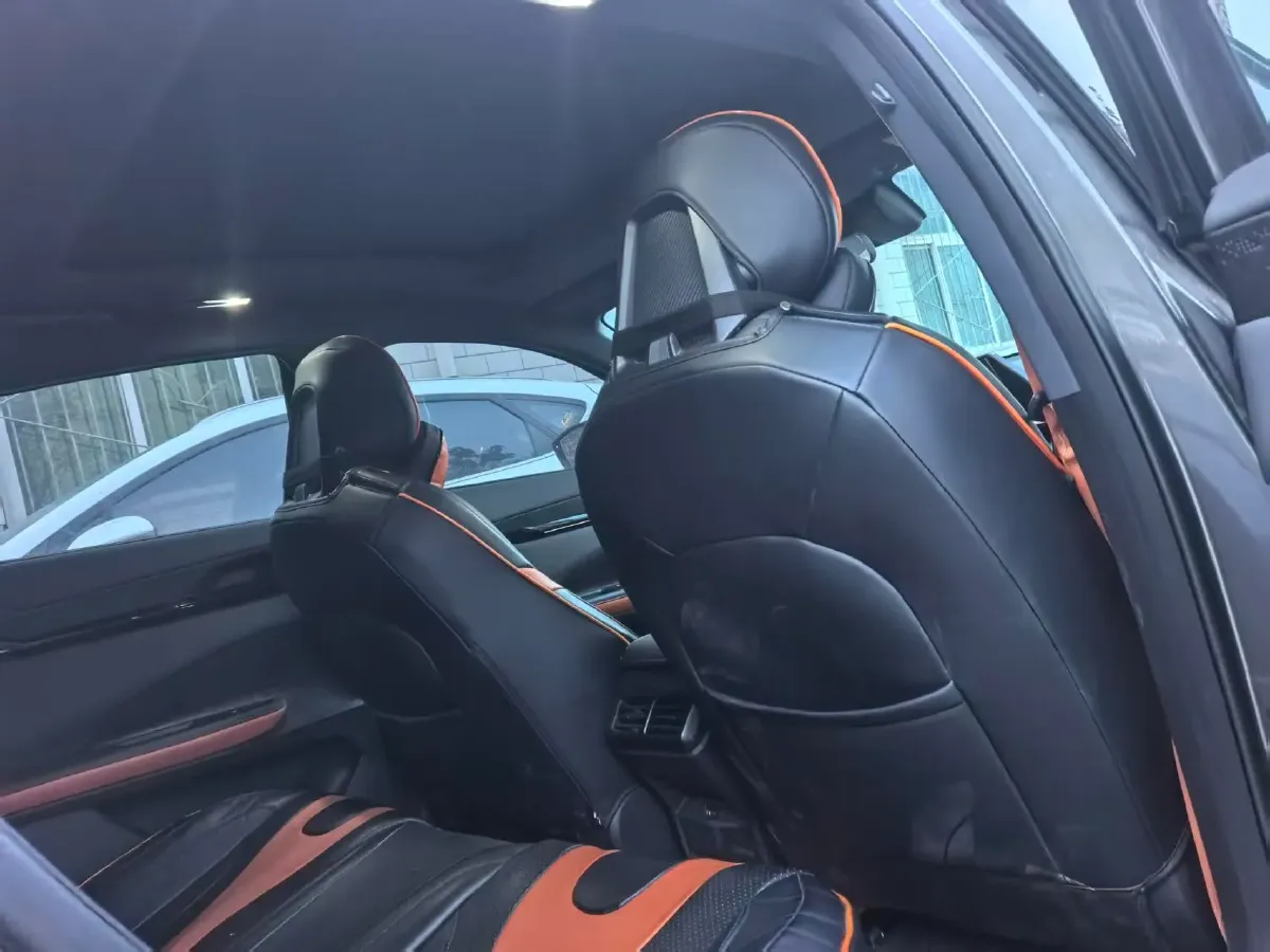 2022 ChangAn UNI-V 1.5T 188HP L4 7DCT,autocango,china used car exporter,china ev exporter,chinese used car exporter,chinese used ev exporter