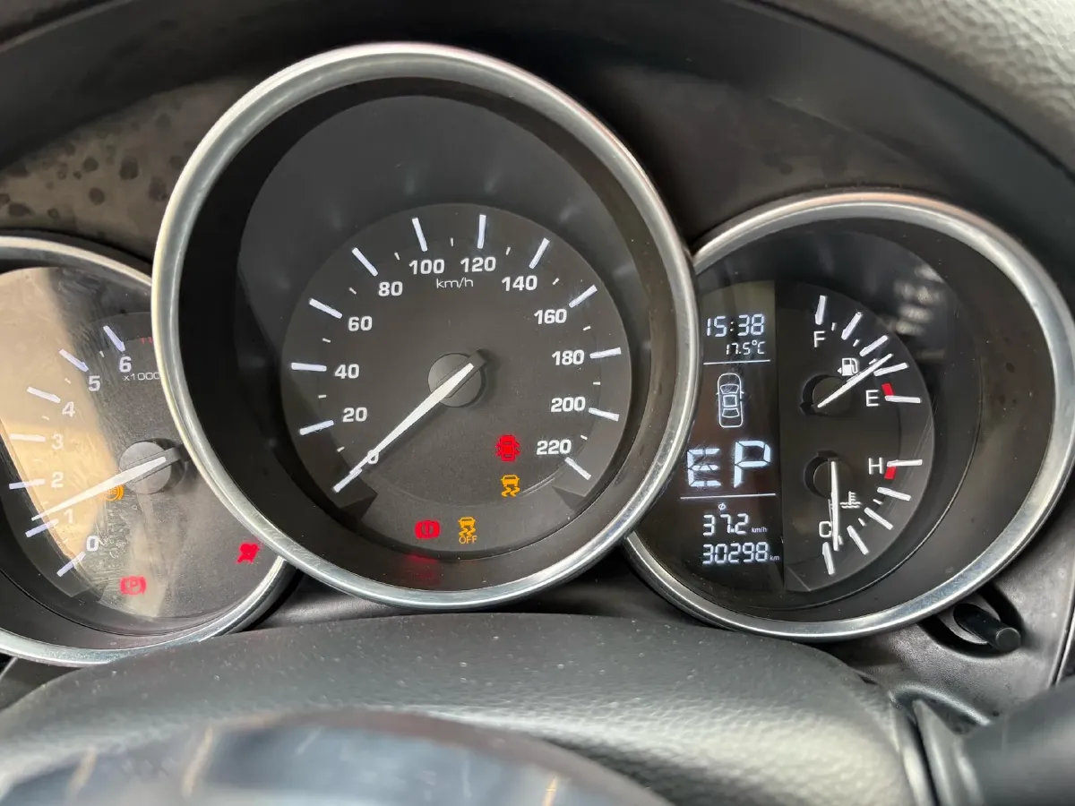 2017 Zotye SR9 2.0T 190HP L4 6DCT,autocango,china used car exporter,china ev exporter,chinese used car exporter,chinese used ev exporter