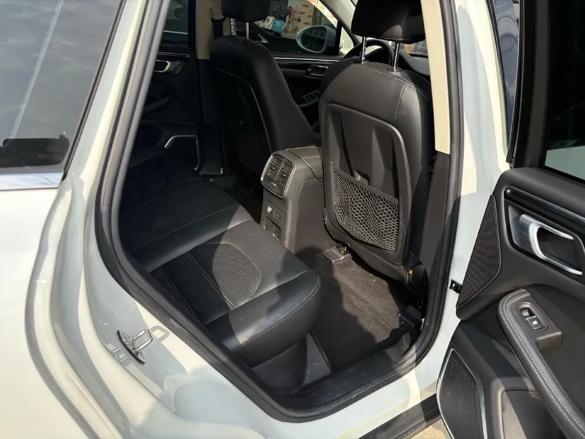 2017 Zotye SR9 2.0T 190HP L4 6DCT,autocango,china used car exporter,china ev exporter,chinese used car exporter,chinese used ev exporter