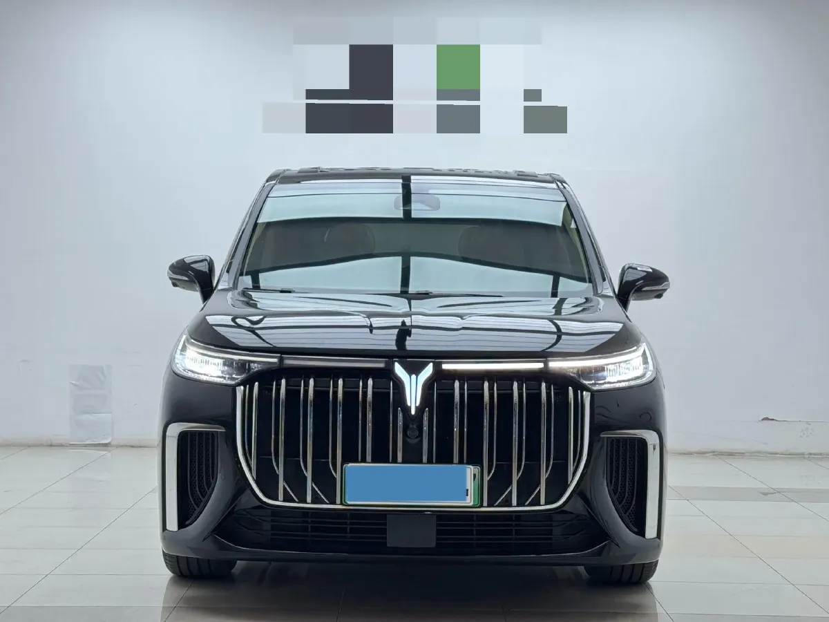 2024 Voyah Dream 1.5T 150HP L4 PHEV 43KWH,autocango,china used car exporter,china ev exporter,chinese used car exporter,chinese used ev exporter