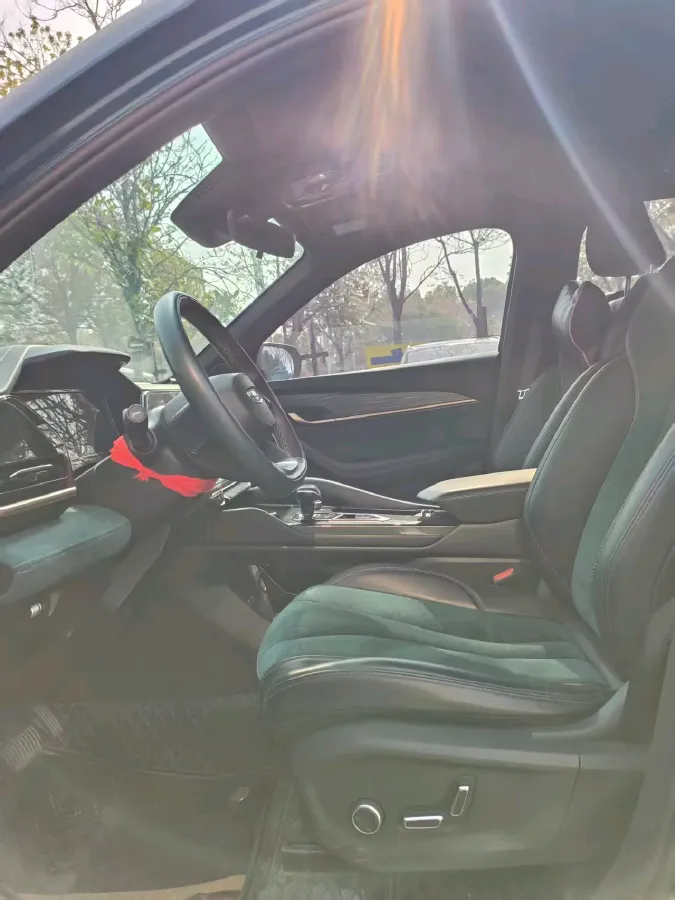 2021 Geely Monjaro 2.0T 218HP L4 7DCT,autocango,china used car exporter,china ev exporter,chinese used car exporter,chinese used ev exporter