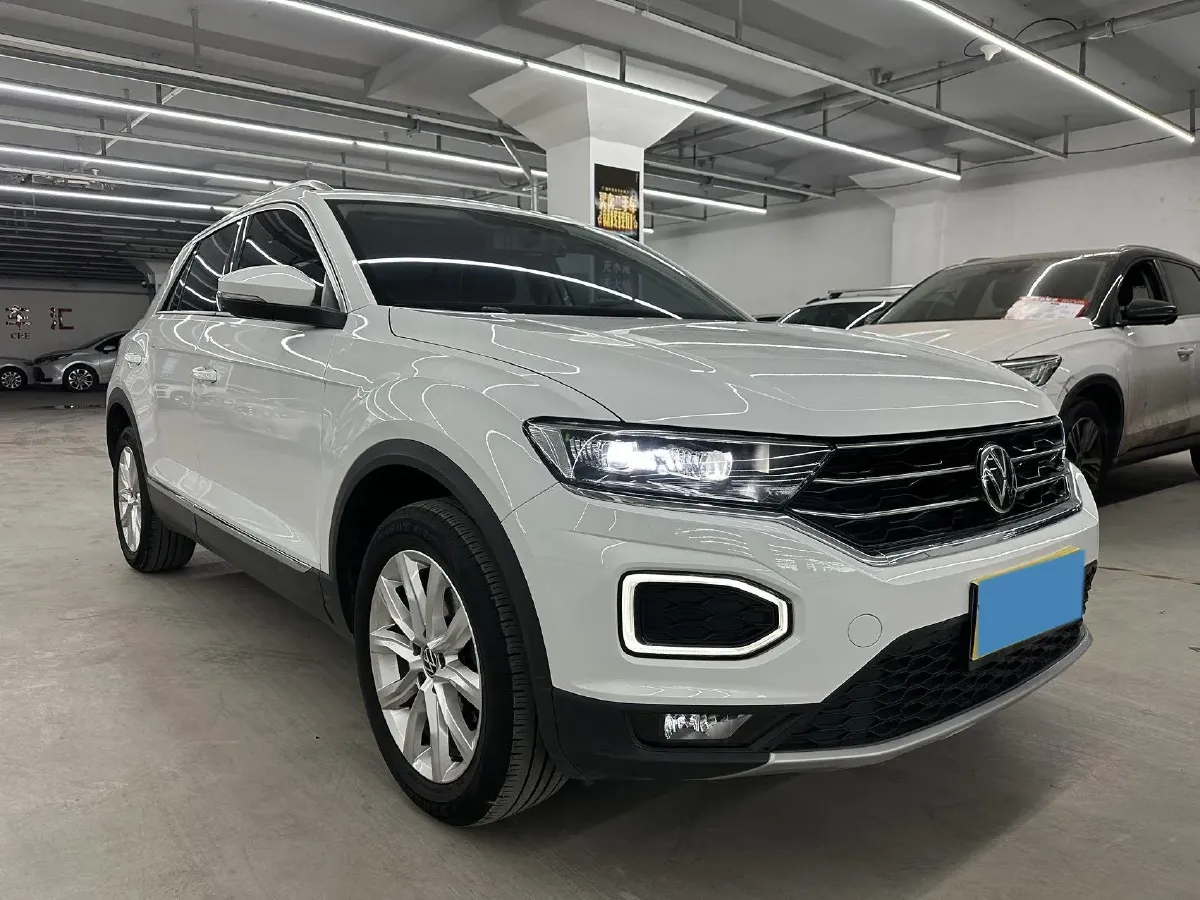 2022 Volkswagen T-Roc 1.4T 150HP L4 7DCT,autocango,china used car exporter,china ev exporter,chinese used car exporter,chinese used ev exporter