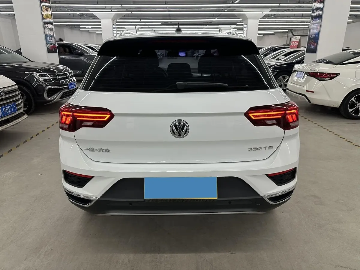 2022 Volkswagen T-Roc 1.4T 150HP L4 7DCT,autocango,china used car exporter,china ev exporter,chinese used car exporter,chinese used ev exporter