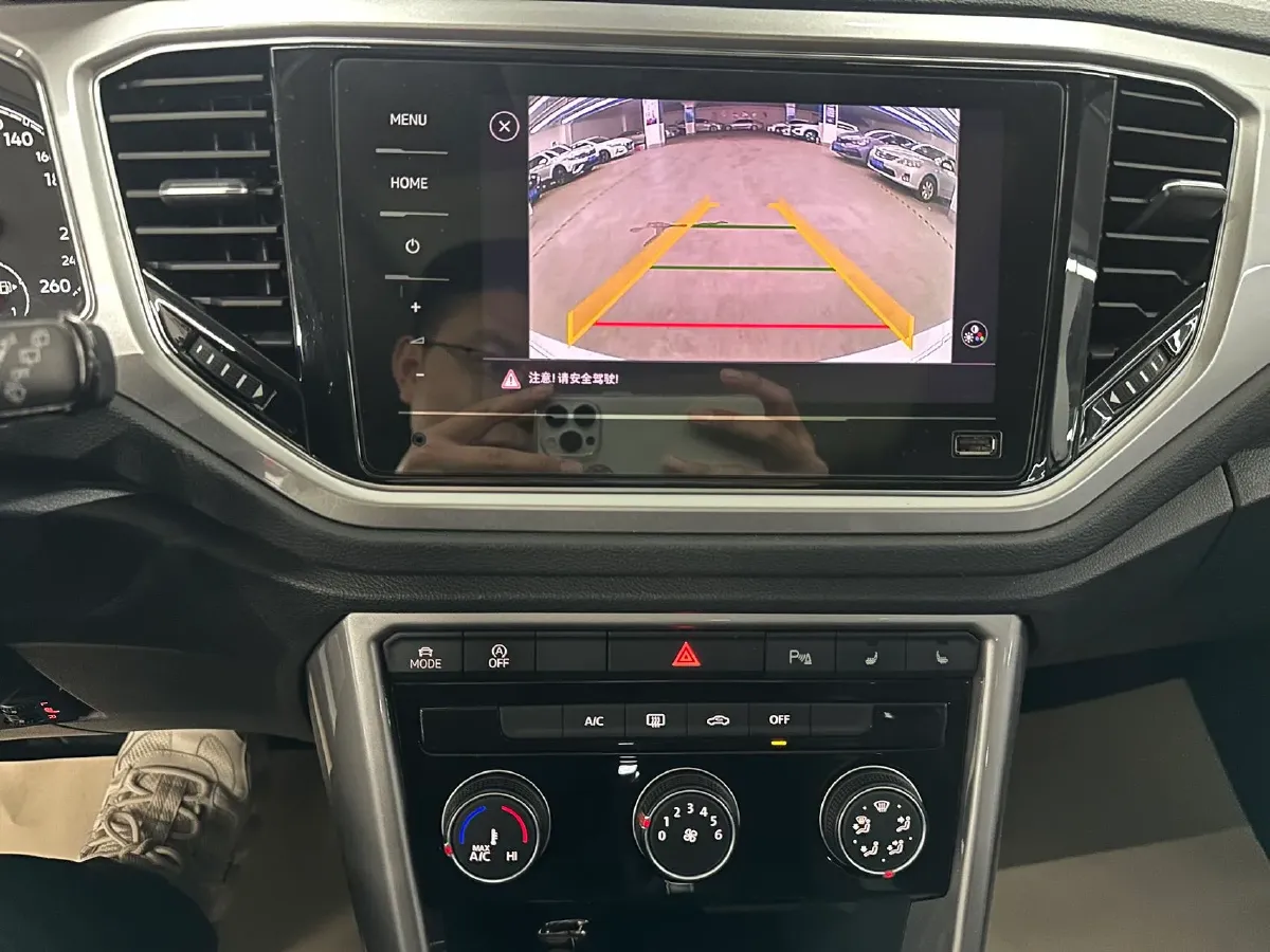 2022 Volkswagen T-Roc 1.4T 150HP L4 7DCT,autocango,china used car exporter,china ev exporter,chinese used car exporter,chinese used ev exporter