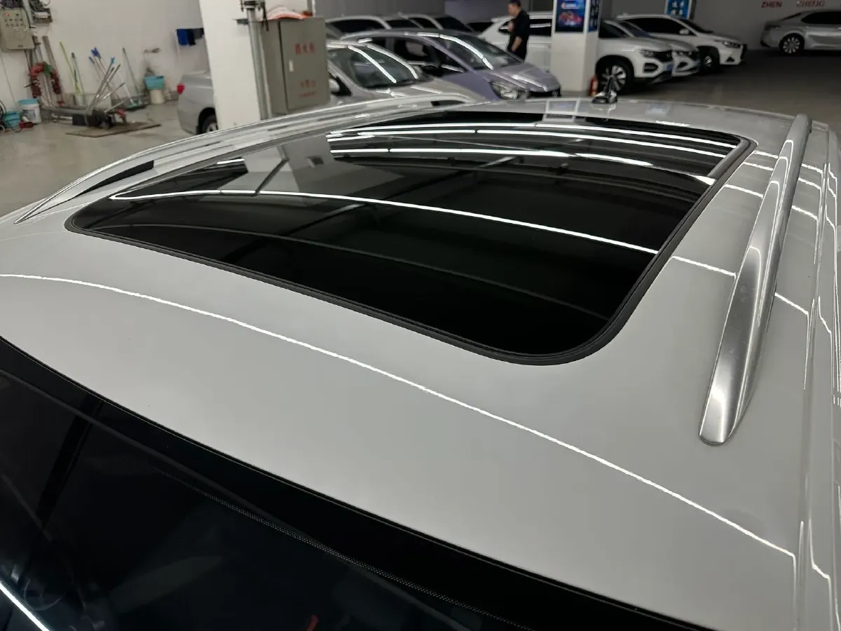 2022 Volkswagen T-Roc 1.4T 150HP L4 7DCT,autocango,china used car exporter,china ev exporter,chinese used car exporter,chinese used ev exporter