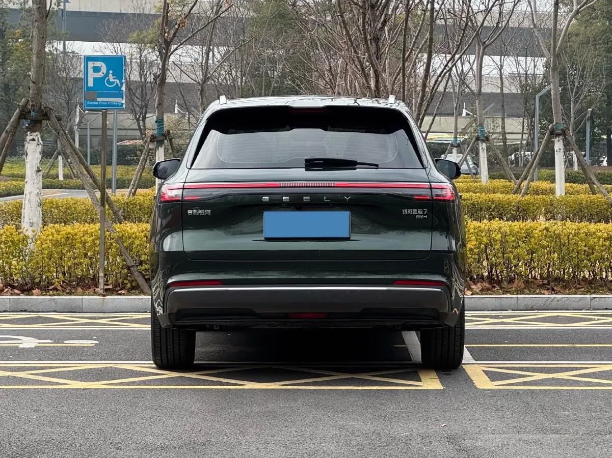 2025 LanDian E5 PLUS 1.5L 95HP L4 E-CVT PHEV 25KWH,autocango,china used car exporter,china ev exporter,chinese used car exporter,chinese used ev exporter