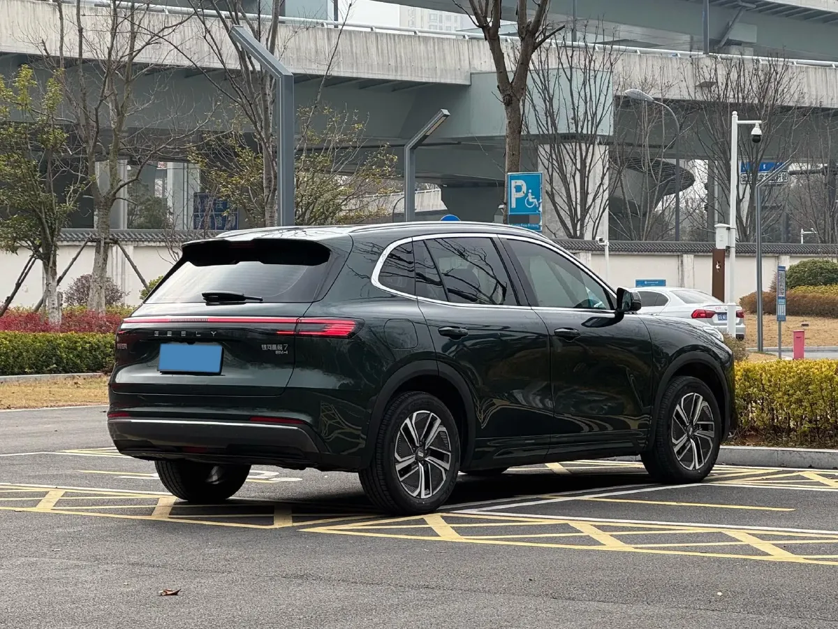 2025 LanDian E5 PLUS 1.5L 95HP L4 E-CVT PHEV 25KWH,autocango,china used car exporter,china ev exporter,chinese used car exporter,chinese used ev exporter