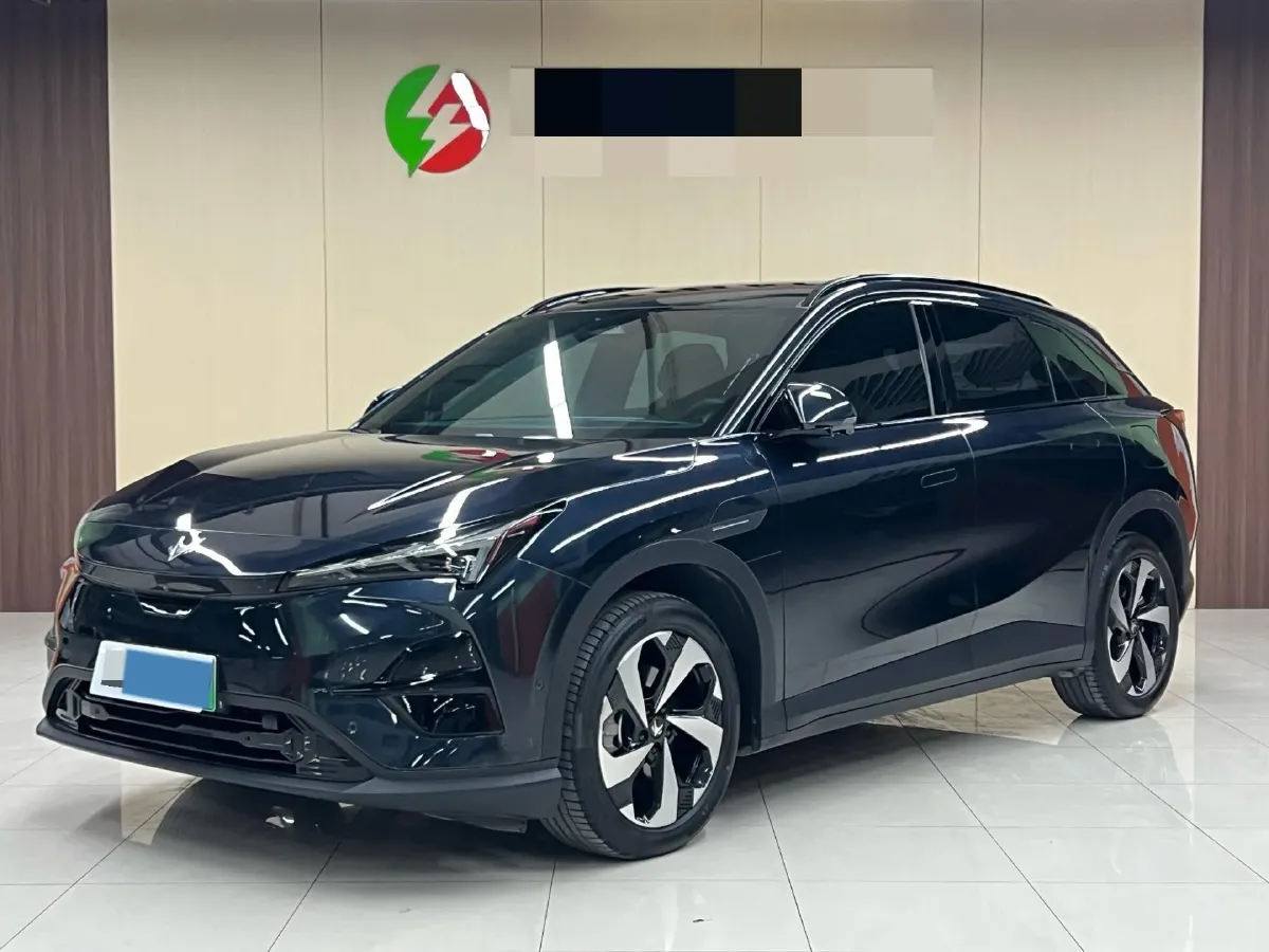 2024 HongQi H5 2.0T 224HP L4 8AT,autocango,china used car exporter,china ev exporter,chinese used car exporter,chinese used ev exporter