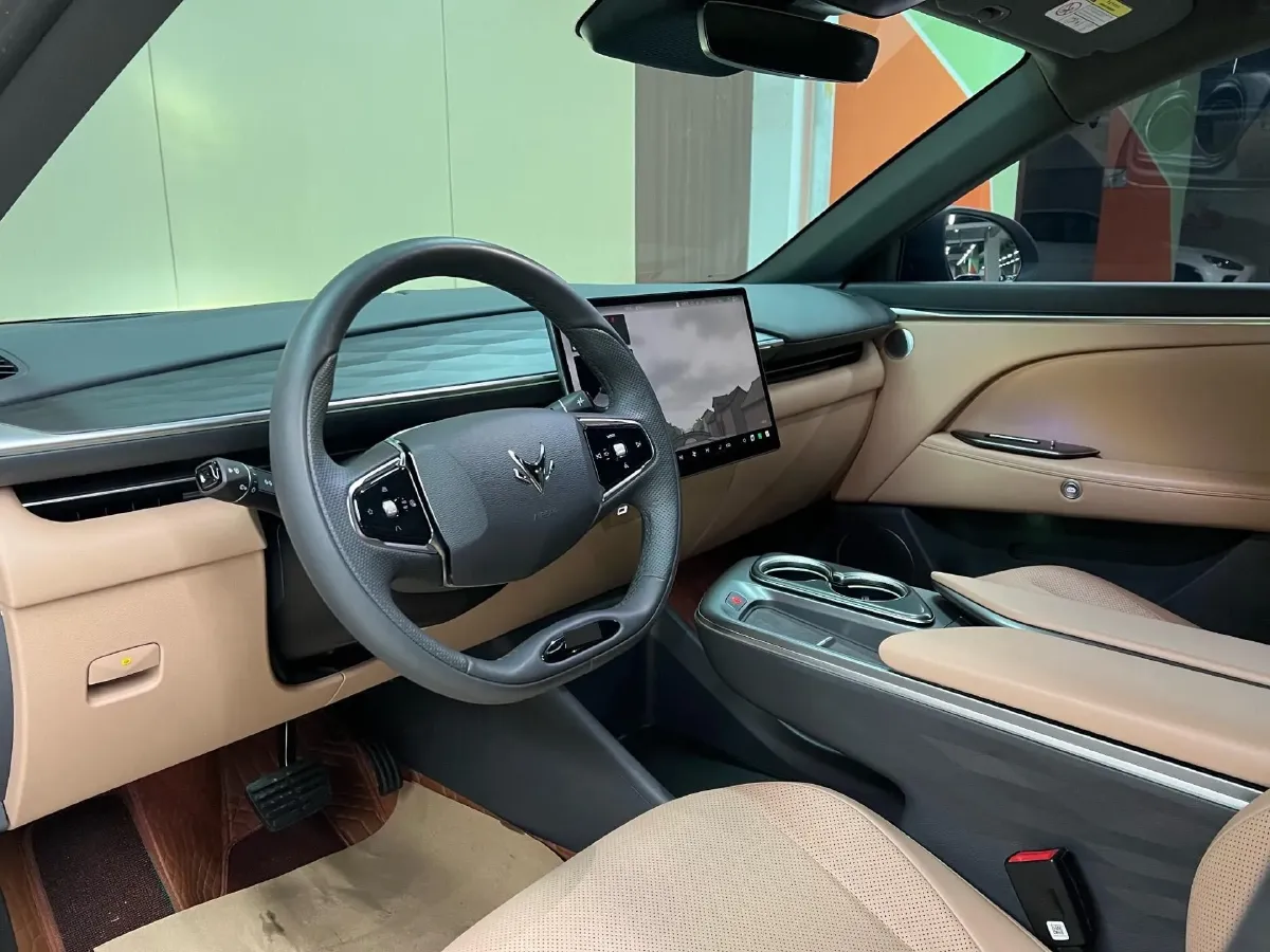2024 HongQi H5 2.0T 224HP L4 8AT,autocango,china used car exporter,china ev exporter,chinese used car exporter,chinese used ev exporter