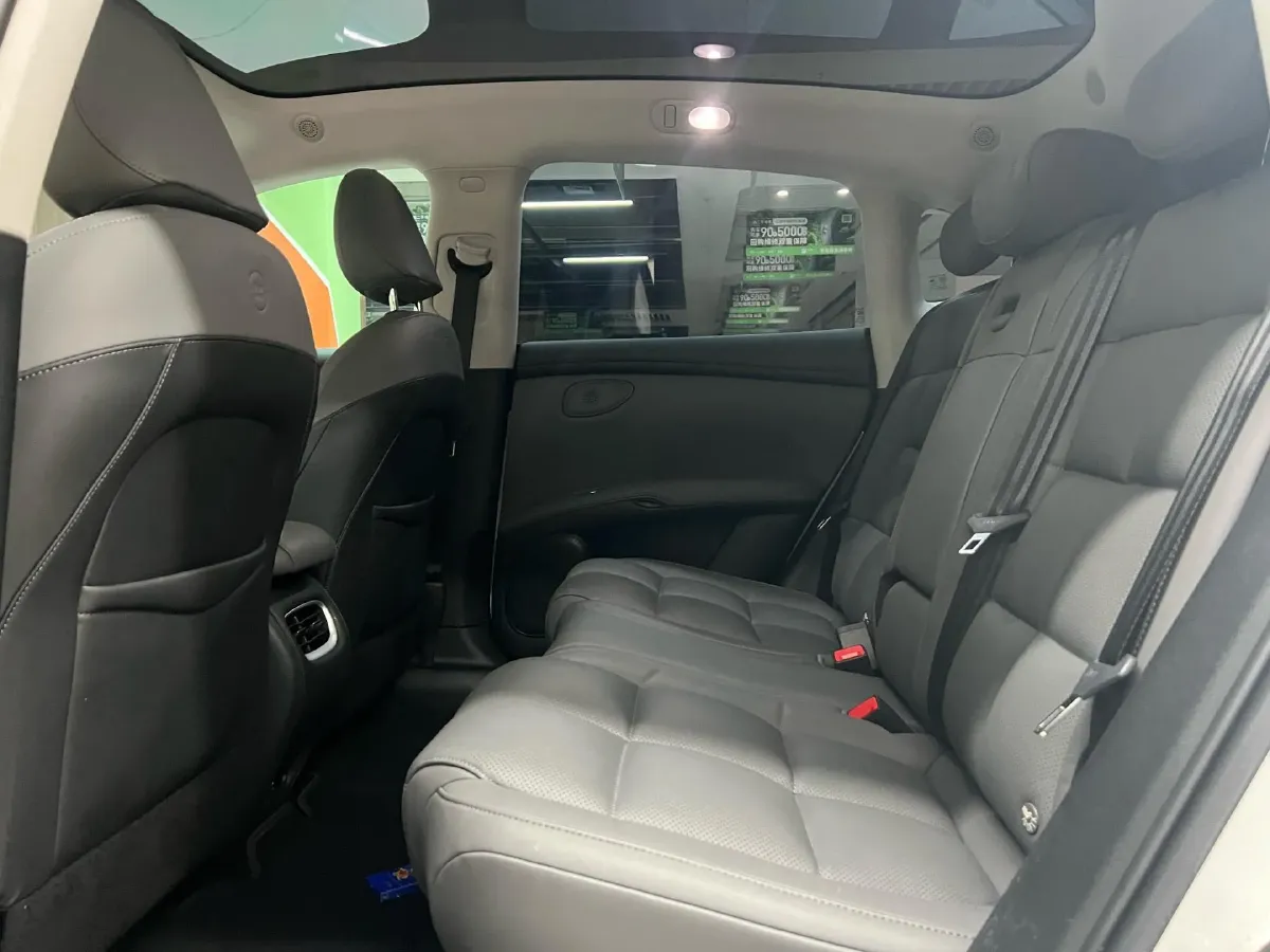 2023 IM LS6 BEV 90KWH,autocango,china used car exporter,china ev exporter,chinese used car exporter,chinese used ev exporter