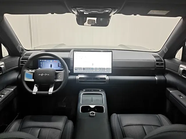 2025 FangChengBao Tai 7 1.5T 156HP L4 E-CVT PHEV,autocango,china used car exporter,china ev exporter,chinese used car exporter,chinese used ev exporter