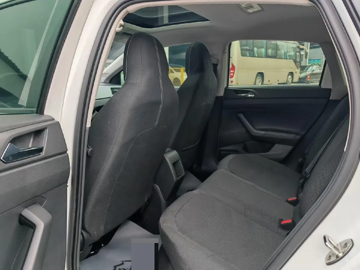 2023 Volkswagen Polo 1.5L 110HP L4 6AT,autocango,china used car exporter,china ev exporter,chinese used car exporter,chinese used ev exporter