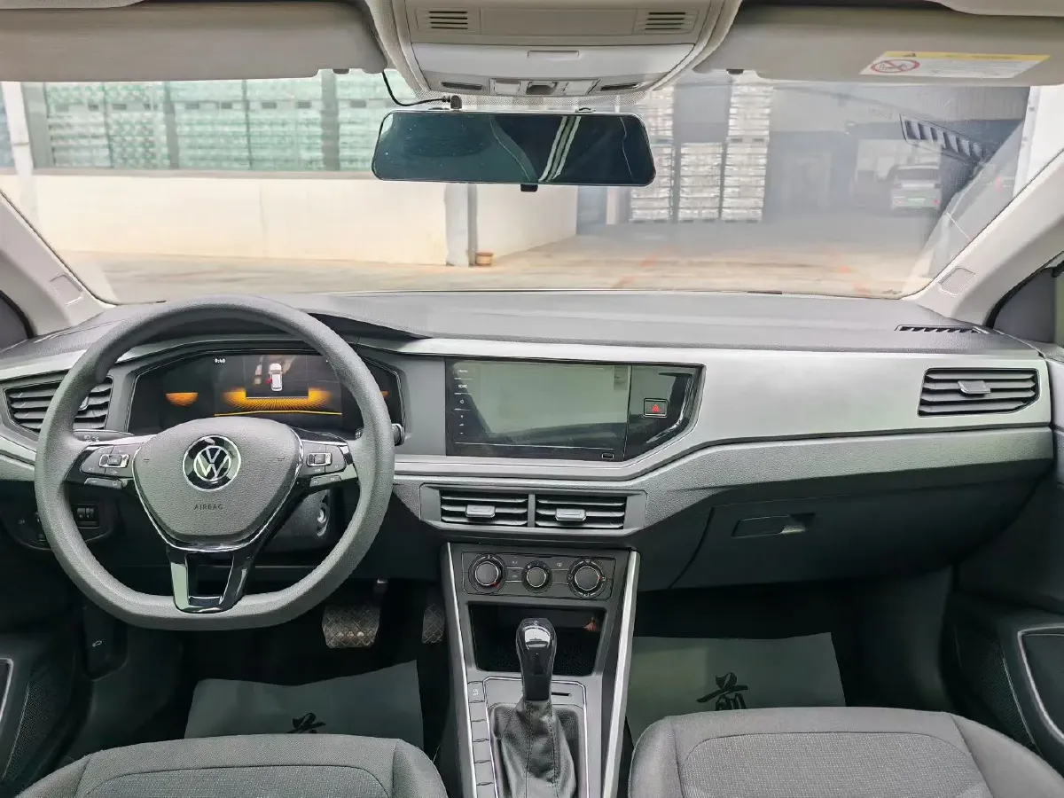 2023 Volkswagen Polo 1.5L 110HP L4 6AT,autocango,china used car exporter,china ev exporter,chinese used car exporter,chinese used ev exporter