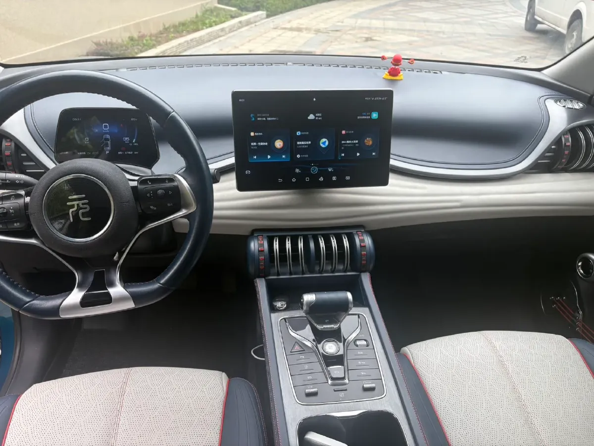 2022 Hycan Z03 BEV 64.23KWH,autocango,china used car exporter,china ev exporter,chinese used car exporter,chinese used ev exporter