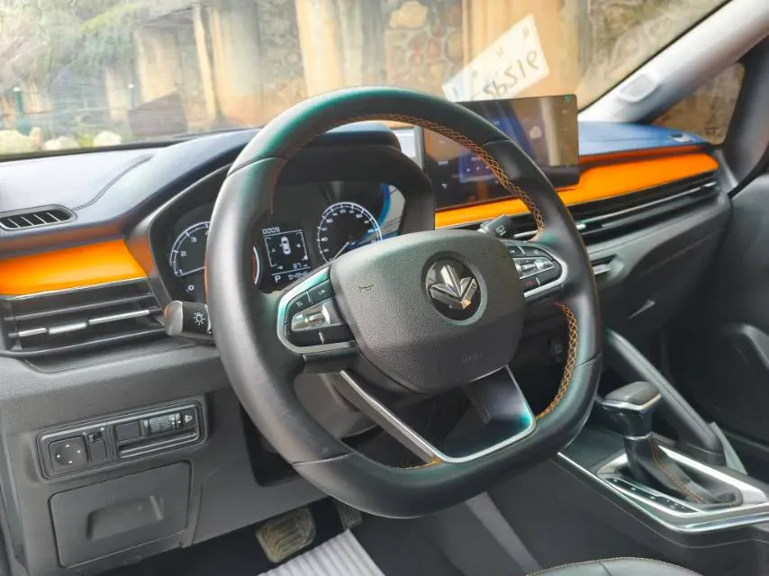 2022 Livan X3 PRO 1.5L 113HP L4 CVT,autocango,china used car exporter,china ev exporter,chinese used car exporter,chinese used ev exporter