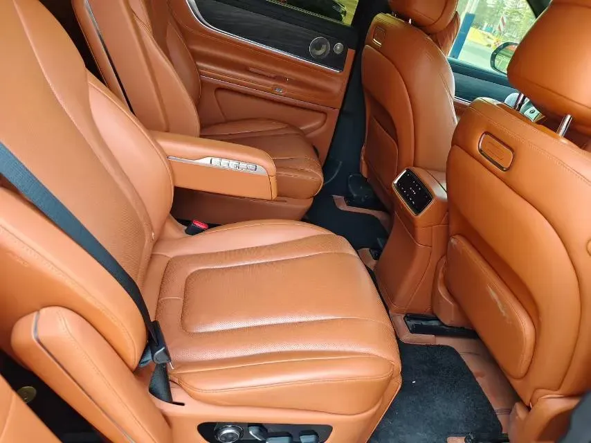 2024 AITO AITO M9 1.5T 152HP L4 REEV 42KWH,autocango,china used car exporter,china ev exporter,chinese used car exporter,chinese used ev exporter