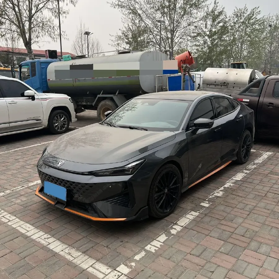 2024 ChangAn UNI-V 1.5T 188HP L4 7DCT,autocango,china used car exporter,china ev exporter,chinese used car exporter,chinese used ev exporter