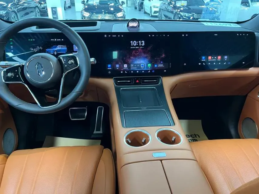 2025 AITO AITO M8 REEV 160HP REEV 53.4KWH,autocango,china used car exporter,china ev exporter,chinese used car exporter,chinese used ev exporter